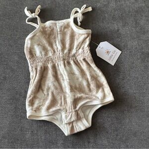 Little Co Beige Tie-Dye Baby Romper size 0-3 months
